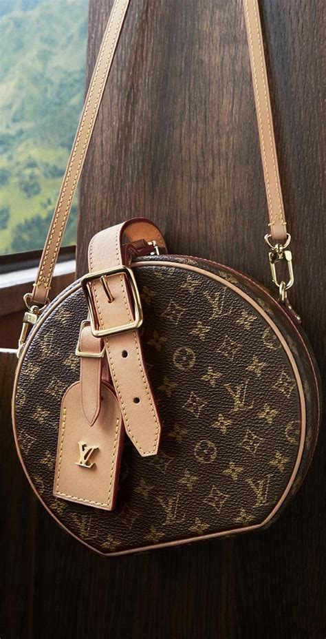 louis vuitton ireland website.